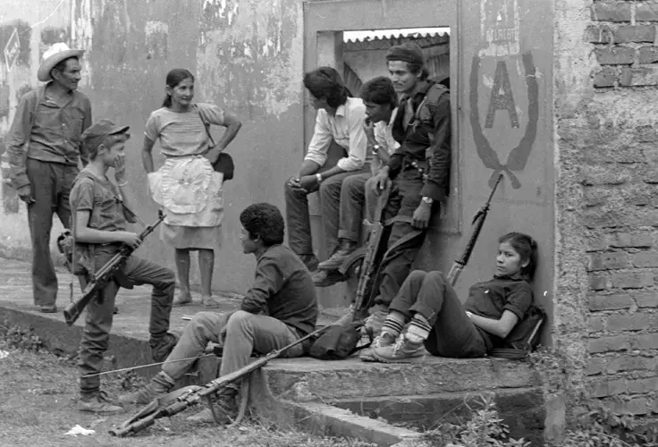 ERP combatants in Perquín. Image by Linda Hess Miller. El Salvador, 1990. ERP combatants in Perquín. Image by Linda Hess Miller. El Salvador, 1990.