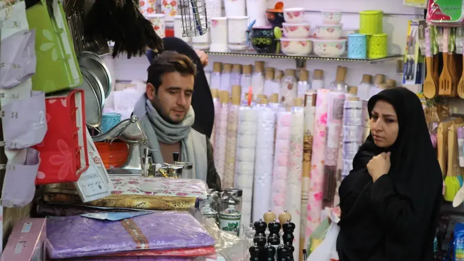 Chinese textiles, clothing, watches, and other consumer goods are flooding into Iran, causing resentment. Image by Reese Erlich. Iran, 2017. Chinese textiles, clothing, watches, and other consumer goods are flooding into Iran, causing resentment. Image by Reese Erlich. Iran, 2017.