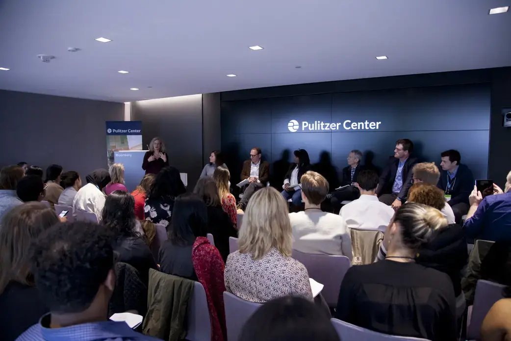 Panelists from left to right: Dayna Myers, Yolanda Lopez, Dan Ephron, Stacey Samuel, Marc Silver, Erik Vance, Nick Baumann. Image by Jin Ding. United States, 2018.