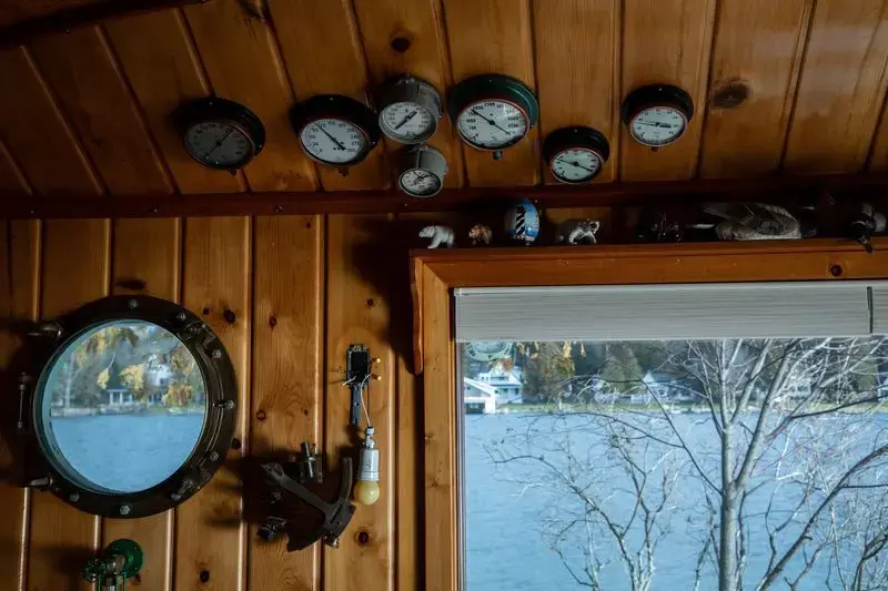 Inside the home of Kenneth 'Captain Ken' Kloster Sr. on Dollar Island in Les Cheneaux Islands on Lake Huron on Nov. 23, 2019. Image by Zbigniew Bzdak / Chicago Tribune. United States, 2020. 