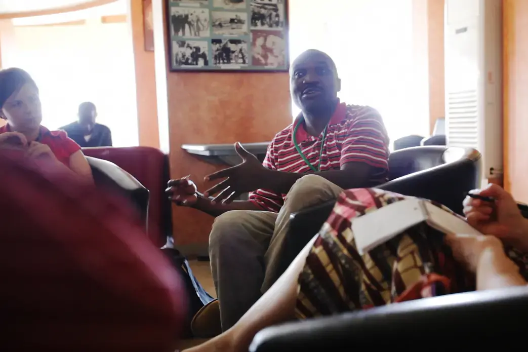 Ken Opala discusses his approach to reporting on vulnerable populations during a workshop in Dakar. Image by Jake Naughton. Sengal, 2011. Image by Jake Naughton. Sengal, 2011.