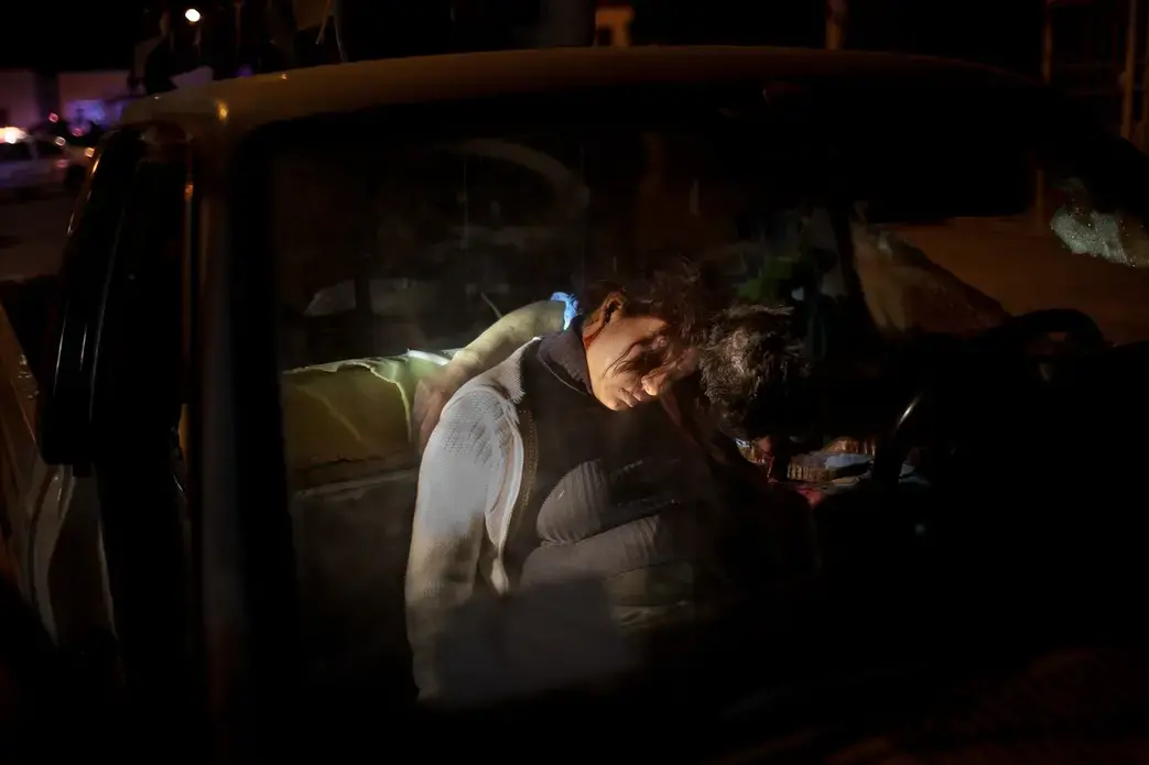 The scene of a murdered couple. The woman was far into her pregnancy. The couple’s heads touched in a last embrace. A single bullet entered the man’s skull and took all three lives. Image by Dominic Bracco II. Mexico, 2011. Media file: DomBraccoAward.jpg