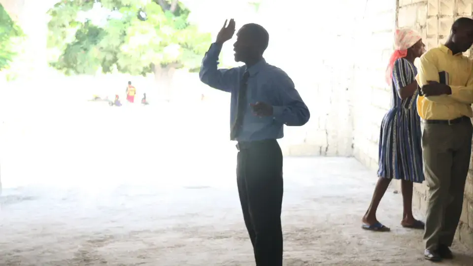 Image by Andre Lambertson, Haiti 2011. Media file: Job_Kreyol2_9429_9904.jpg