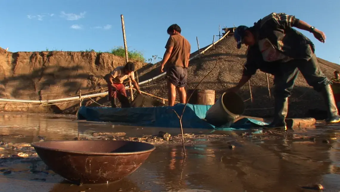 Media file: Miners of Madre de Dios region_9903_11573.jpg