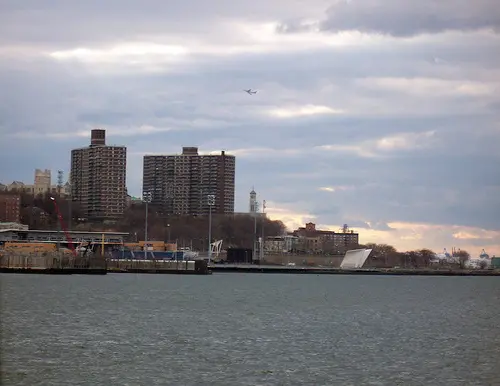 Staten Island, NY. Image by Jon Dawson on Flickr. New York, 2006. Media file: Staten-Island.jpg