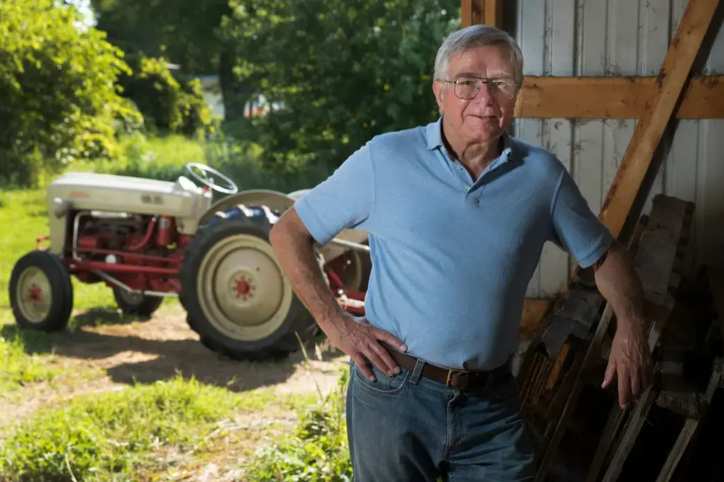 Pete Hardin, editor and publisher of the dairy trade publication The Milkweed at his home in Brooklyn, Wisconsin. Image by Mark Hoffman. United States, 2019. Pete Hardin, editor and publisher of the dairy trade publication The Milkweed at his home in Brooklyn, Wisconsin. Image by Mark Hoffman. United States, 2019.