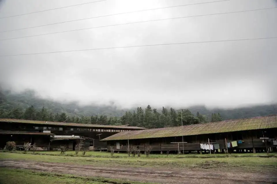 Low clouds hover over the camp in Gualaca, Panama serving as a temporary shelter for Cuban migrants. Image by José A. Iglesias. Panama, 2017. Low clouds hover over the camp in Gualaca, Panama serving as a temporary shelter for Cuban migrants. Image by José A. Iglesias. Panama, 2017.