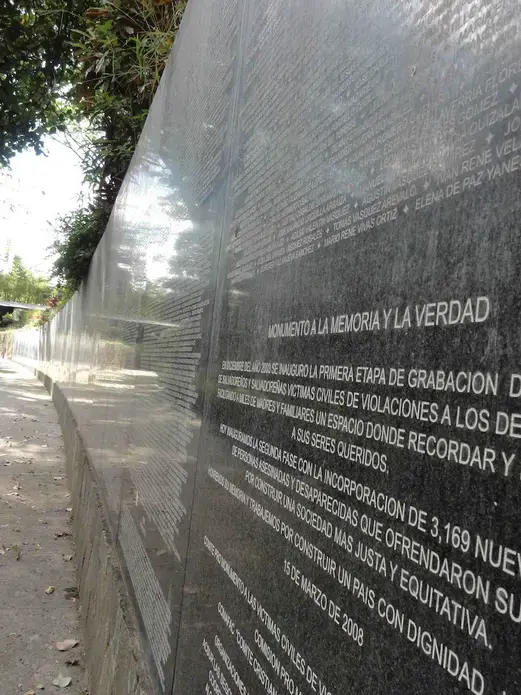 Monumento a la Memoria y a la Verdad. Image by Roberto Lavoto. El Salvador, 2011. Media file: el-salvador-crime-drug-trade_10155.jpg