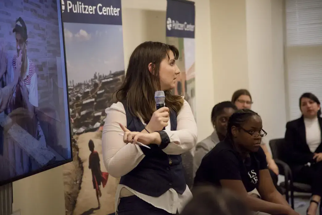 Amanda Gordon (Westchester Community College) presents her global reporting project at 2018 Washington Weekend. Image by Jin Ding. United States, 2018.