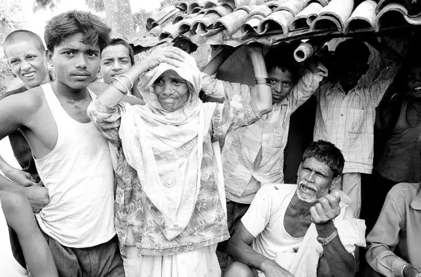 Media file: india beggars.JPG