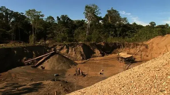 Image by Stephen Sapienza. Peru, 2011. Media file: peru.mining.stephen.sapienza.jpg