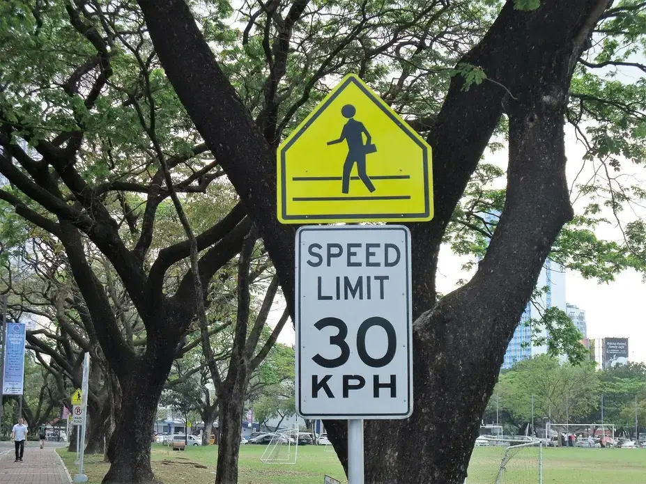 Ateneo’s solution: Ensure that the design and placement of road signs meets standards. Image by Dinna Louise C. Dayao. Philippines, 2017. 