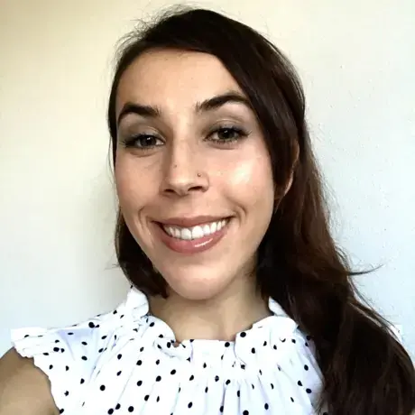 Anastasia Pierik headshot