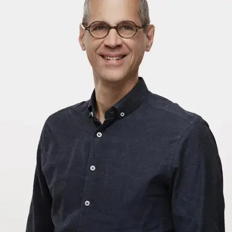 Alex Blumberg headshot