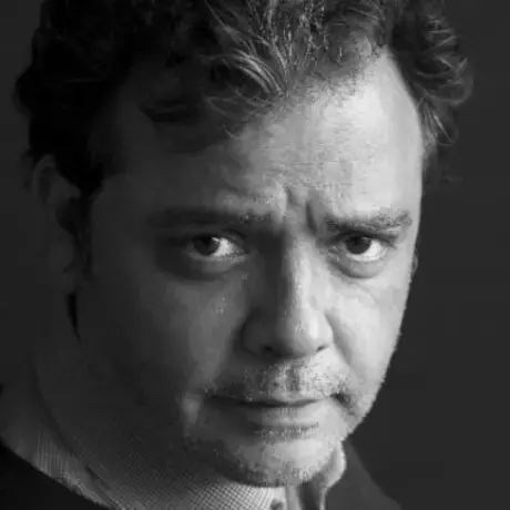 Carlos Dada headshot