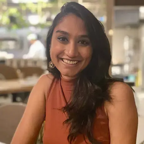 Esha Mehta headshot