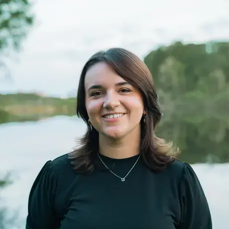 Sara Lindsay.jpg Sara Lindsay headshot