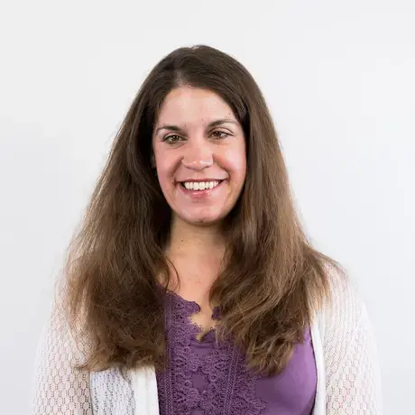2019-headshot.JPG Rachel Oswald headshot