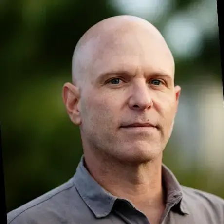 Jason Dearen portrait