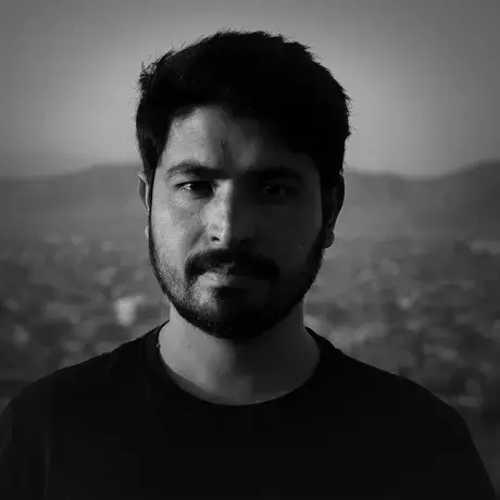 Omer Khan headshot