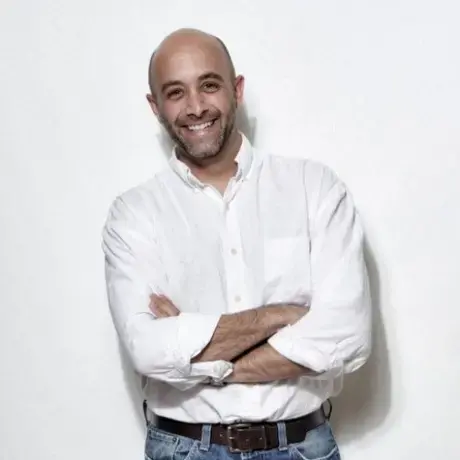 chris.jpg Christopher Tyree Headshot