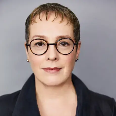 Julia Angwin headshot