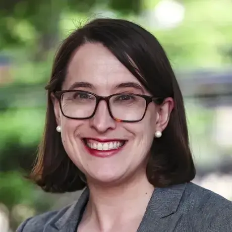 Molly Reynolds headshot