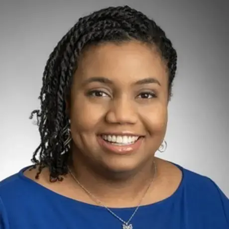 Victoria Buchanan headshot