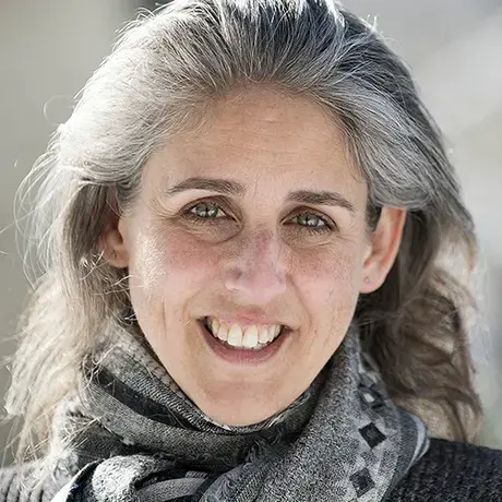 Gillian Huebner headshot