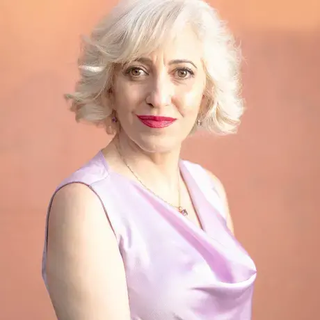 Fariba Nawa