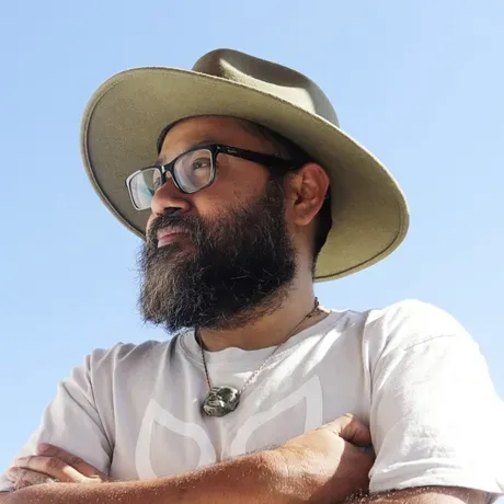 Antonio Mundaca headshot