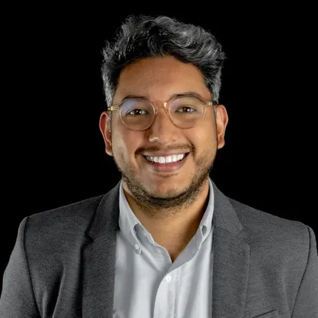 Omar T. Bobadilla headshot
