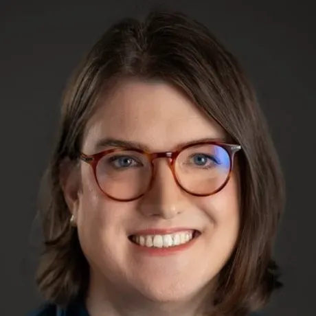 Alyson Clary headshot