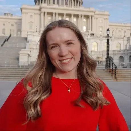 Abby Young headshot