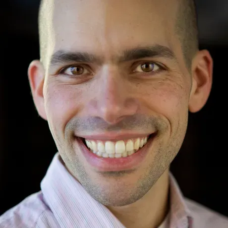 Ari Daniel2