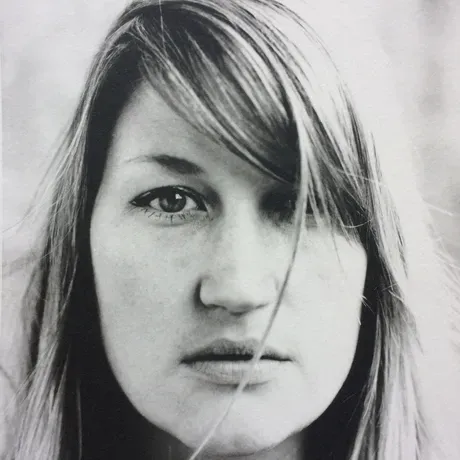 Julia Gunther headshot