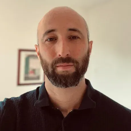 Alon Aviram headshot
