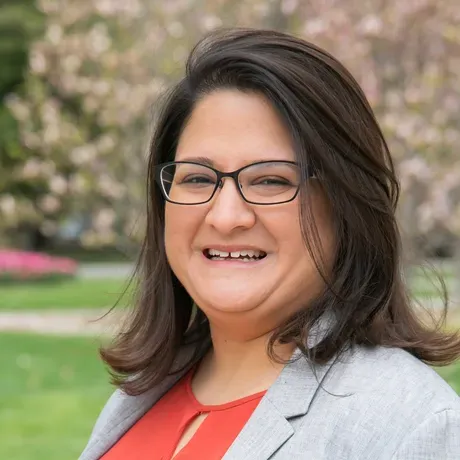 headshot of Shruti Desai