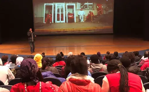 Photojournalist Brian Frank talks about mass incarceration's effects on minority communities at Kenwood Academy High School on Chicago's south side. Image by Hannah Berk. United States, 2018.