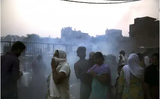 Toxic fumes eat up the skies in Delhi. Media file: screen_shot_2016-01-11_at_1.53.48_pm.png