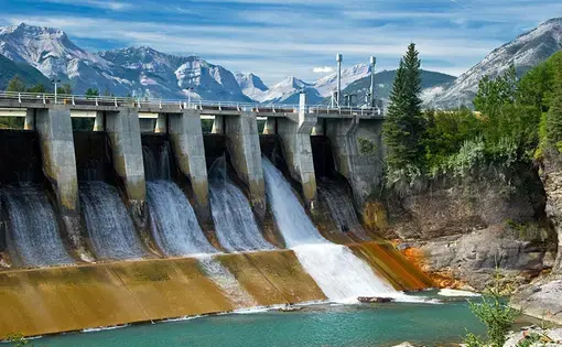 Hydroelectric dam in the Canadian Rockies. Image by Constantine Androsoff / Shutterstock. Undated.