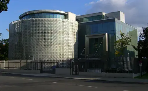 Embassy of Saudi Arabia in Berlin. Image courtesy of Wikimedia Commons [CC by 3.0]. Germany, 2008.