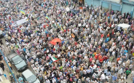 Young people turn out en masse to lobby for a role in the nation's future. Image by Imrane Binoual. Morocco, 2011. (CC BY 2.0)