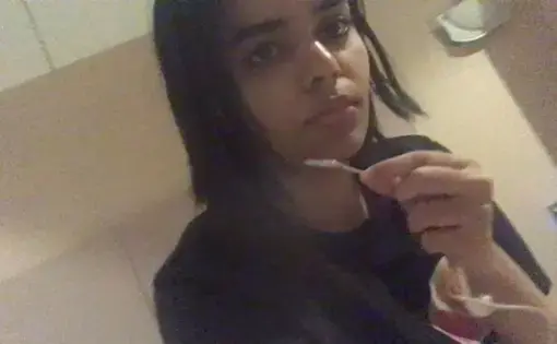 Rahaf Mohammed Alqunun speaks from Bangkok on January 6 in this still image taken from a video obtained from social media. Image captured from social media / Reuters. Thailand, 2019.