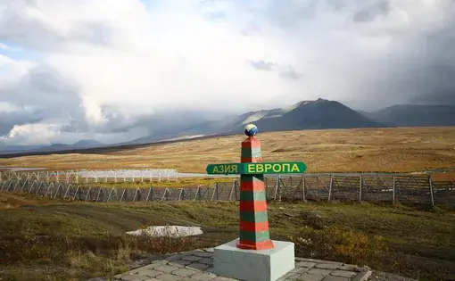 A border marker at Polyarniy Ural in Russia's Arctic. Image by Joshua Kucera. Russia, 2017.