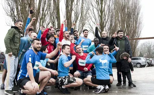 Applause for the blue shirts. Image by Ayyam Sureau. France, 2017.