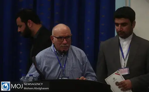 Reese Erlich at Rouhani press conference. Image by the MOJ News Agency. Iran, 2020.