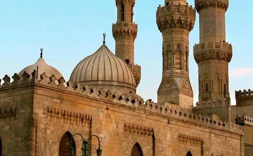 A side view of the front gate of Al Azhar mosque. Image courtesy of Wikimedia Commons. Egypt, 2013.