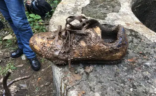 A shove reA shoe recovered on a hunt for bodies.