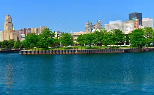 Erie Marina Basin and Buffalo skyline, Buffalo, NY. Image by Richard Cavalleri / Shutterstock. United States, undated. Erie Marina Basin and Buffalo skyline, Buffalo, NY. Image by Richard Cavalleri / Shutterstock. United States, undated.